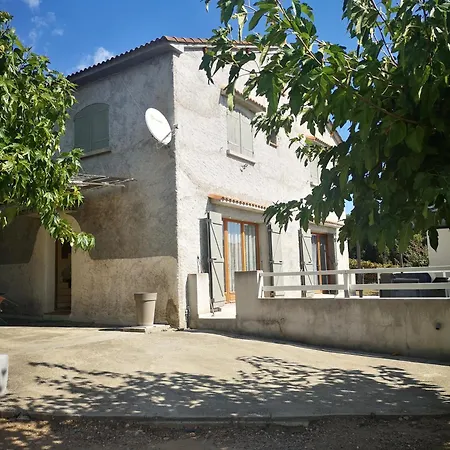 Сasa de vacaciones E *